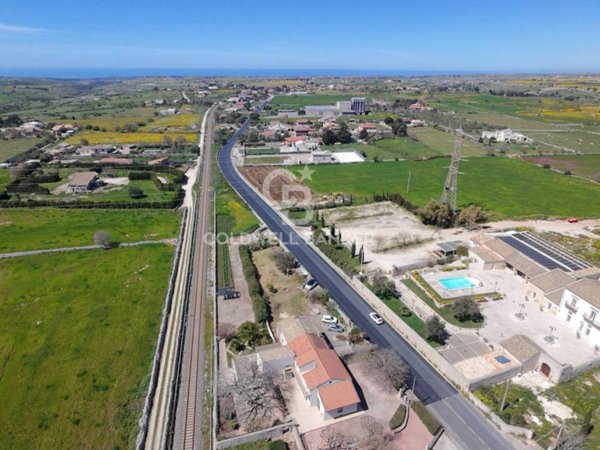 casa indipendente in vendita a Ragusa in zona Donnafugata