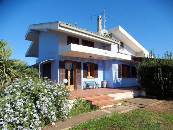 casa indipendente in vendita a Ragusa in zona Marina