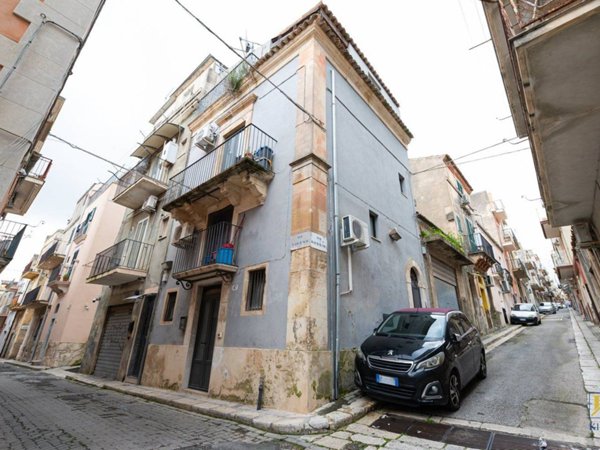appartamento in vendita a Ragusa in zona Ibla