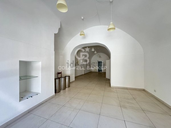 locale commerciale in vendita a Ragusa in zona Ragusa Centro