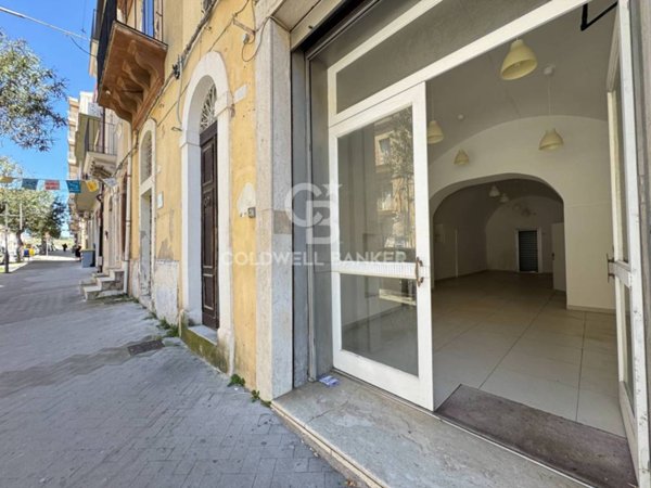 negozio in vendita a Ragusa in zona Ragusa Centro