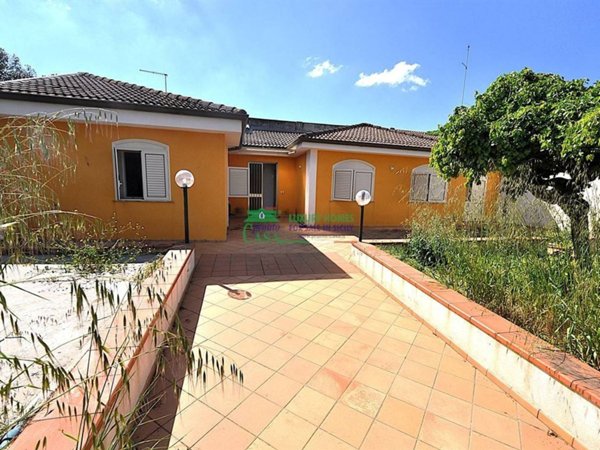 casa indipendente in vendita a Ragusa in zona Marina