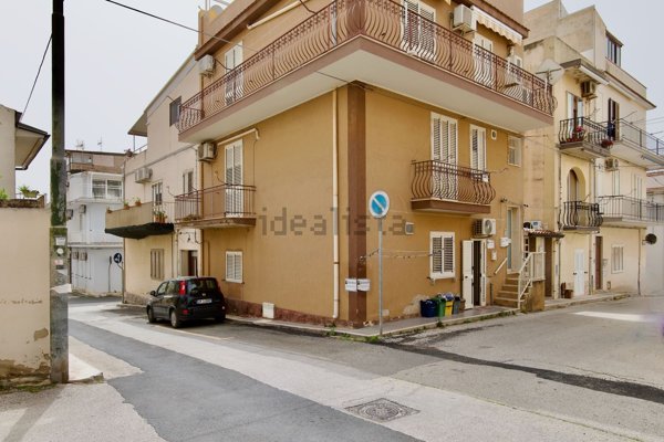 appartamento in vendita a Ragusa in zona Marina