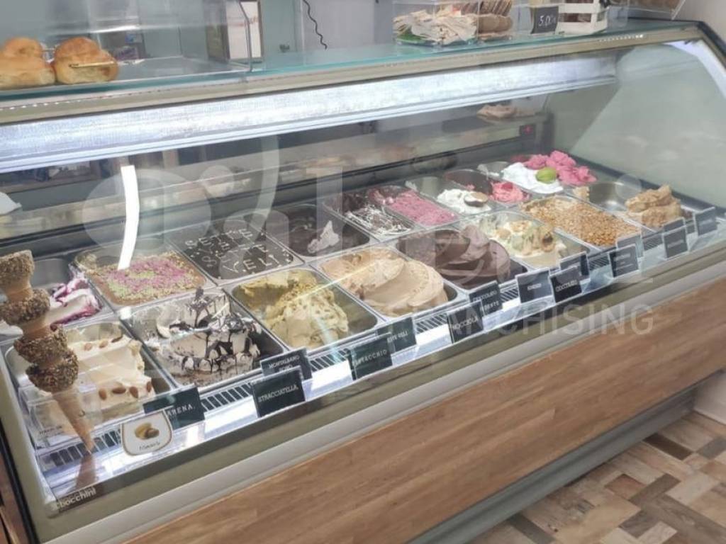 negozio in vendita a Ragusa in zona Marina