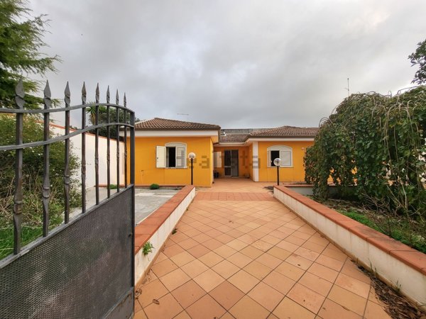 casa indipendente in vendita a Ragusa in zona Pizzillo