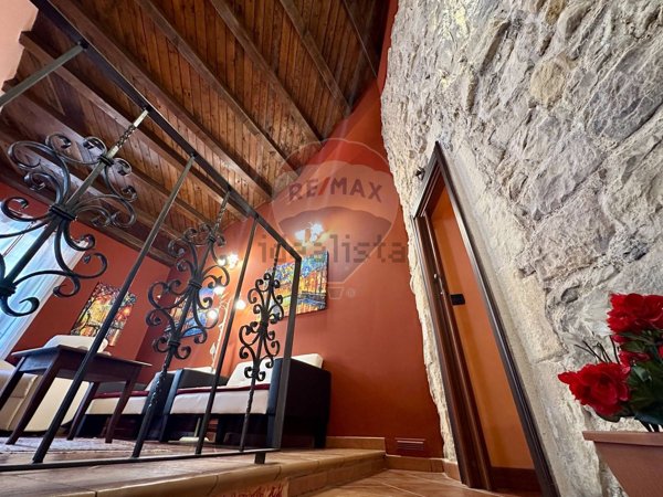 casa indipendente in vendita a Ragusa in zona Ibla