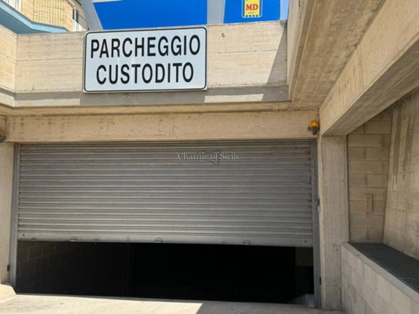 negozio in vendita a Ragusa in zona Marina