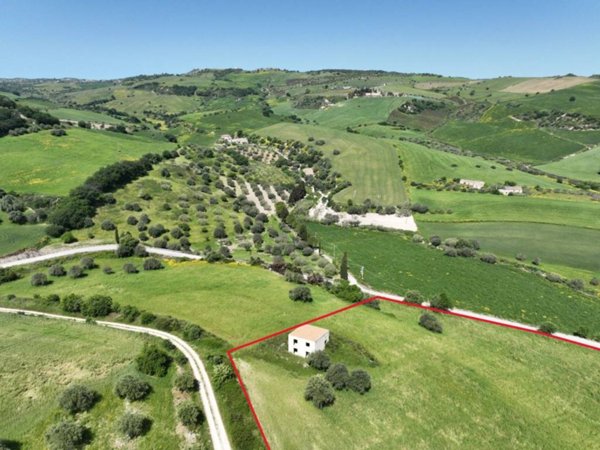 casa indipendente in vendita a Ragusa in zona San Giacomo / Bellocozzo