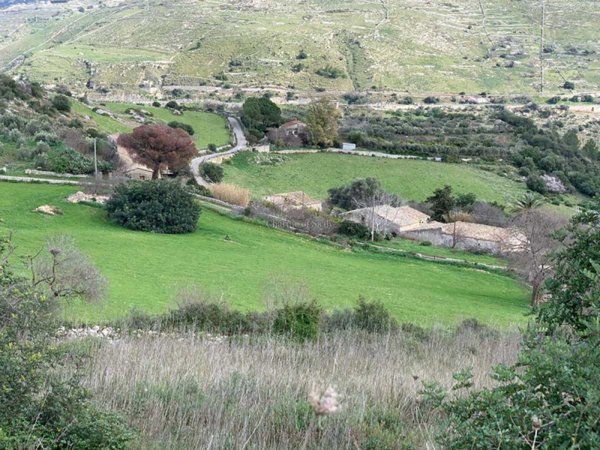 terreno edificabile in vendita a Ragusa in zona Pizzillo