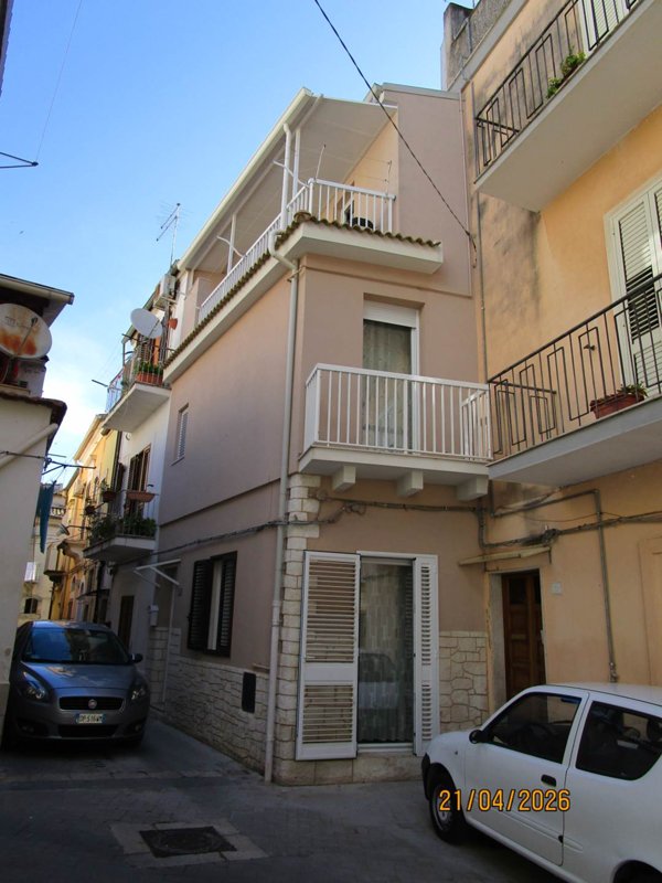 casa indipendente in vendita a Ragusa in zona Ibla