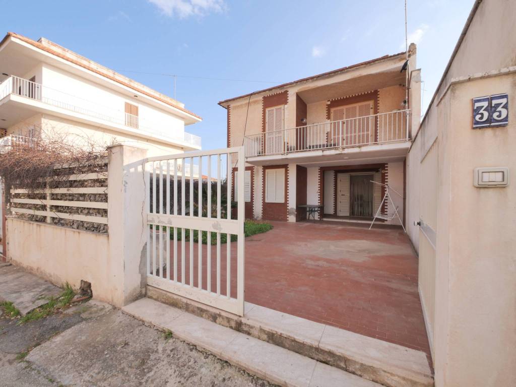 appartamento in vendita a Ragusa in zona Marina