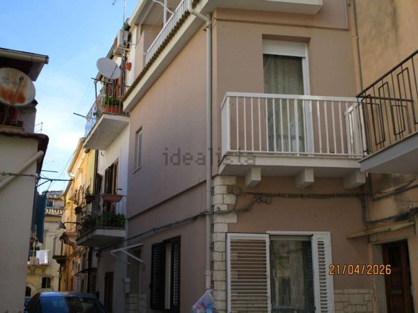 casa indipendente in vendita a Ragusa in zona Ragusa Centro
