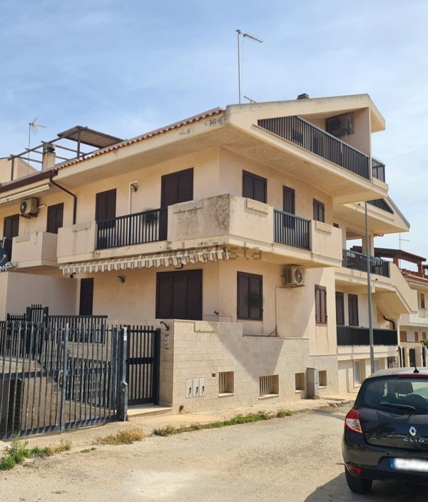 casa indipendente in vendita a Ragusa in zona Marina