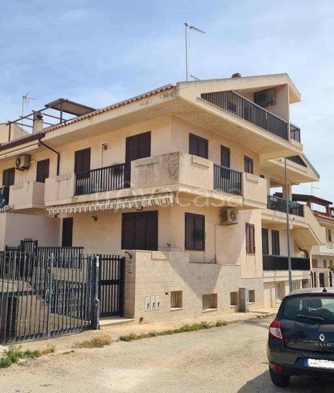 casa indipendente in vendita a Ragusa in zona Marina
