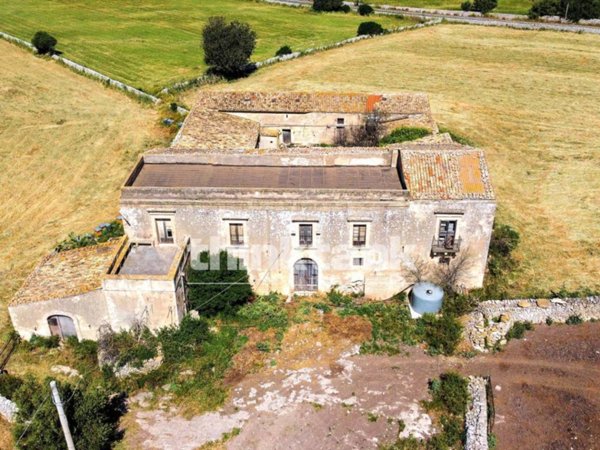 villa in vendita a Ragusa in zona Donnafugata