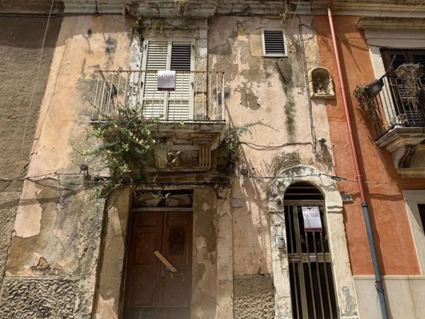 casa indipendente in vendita a Ragusa in zona Ibla