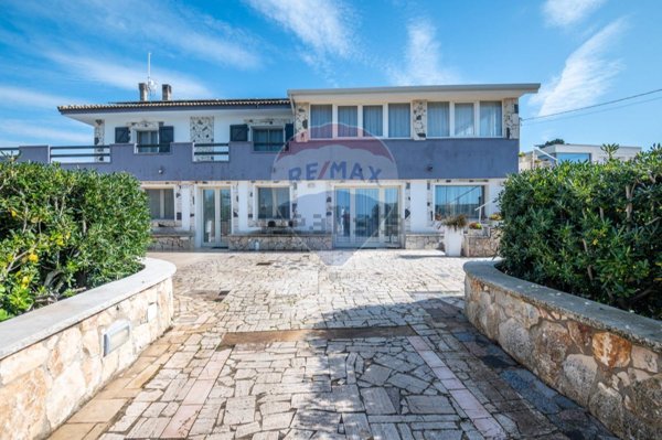 casa indipendente in vendita a Ragusa in zona Marina
