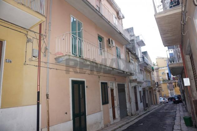 casa indipendente in vendita a Ragusa in zona Ragusa Centro