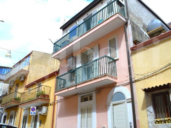casa indipendente in vendita a Ragusa in zona Ibla