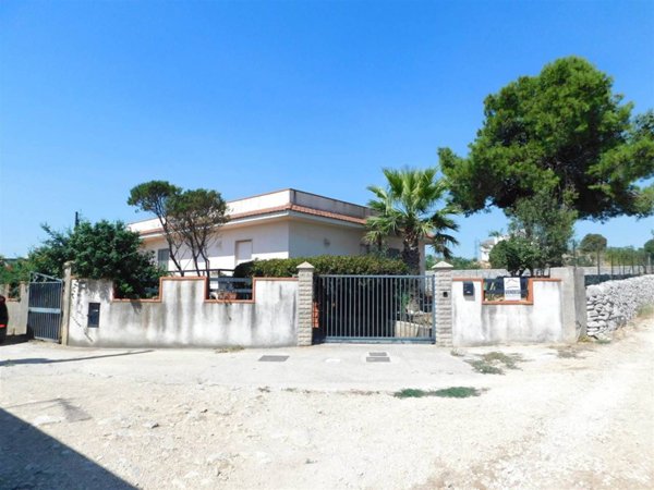 casa indipendente in vendita a Ragusa in zona San Giacomo / Bellocozzo