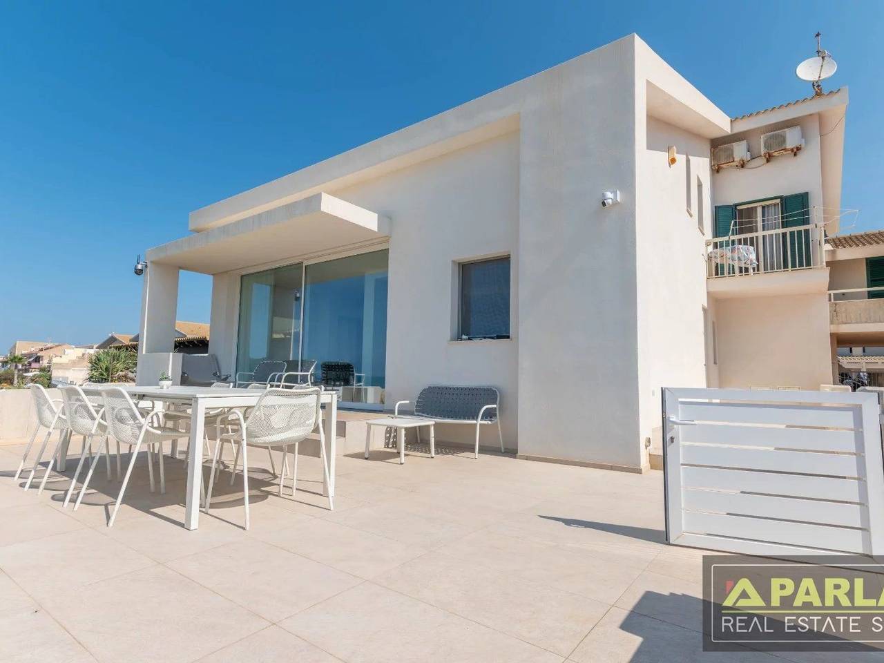 casa indipendente in vendita a Ragusa in zona Marina