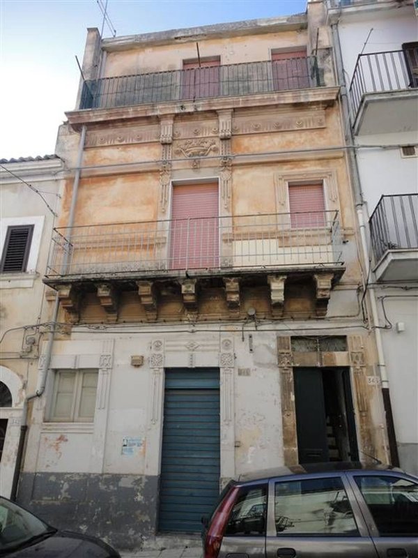 casa indipendente in vendita a Ragusa