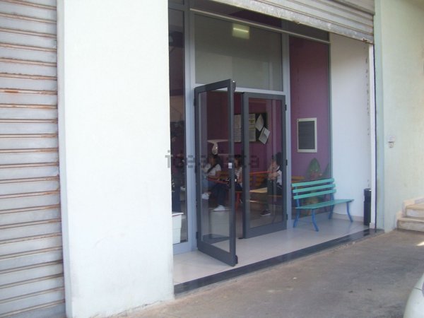 locale commerciale in vendita a Ragusa in zona L'Annunziata