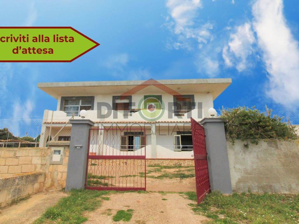 casa indipendente in vendita a Ragusa in zona Marina