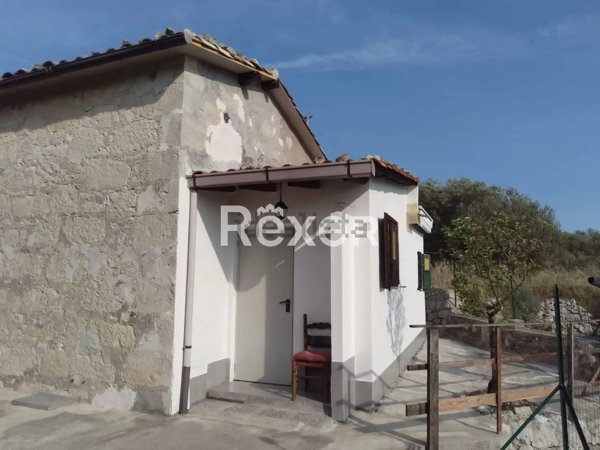 casa indipendente in vendita a Ragusa in zona San Giacomo / Bellocozzo
