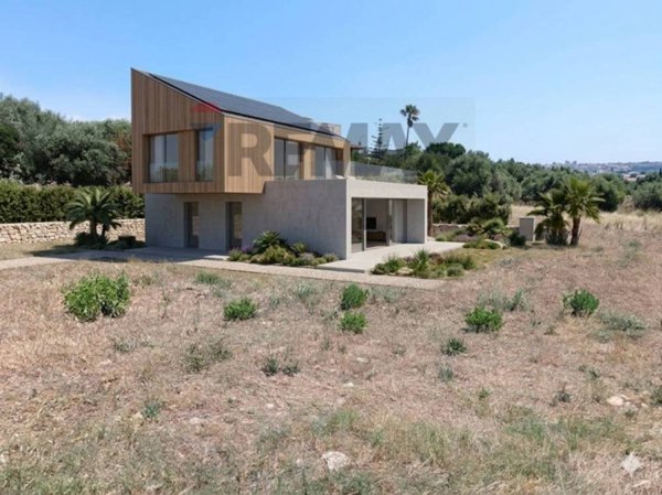 casa indipendente in vendita a Ragusa in zona Cerasella