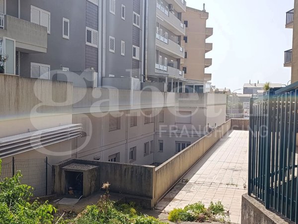 ufficio in vendita a Ragusa in zona L'Annunziata