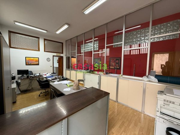 locale di sgombero in vendita a Ragusa in zona L'Annunziata