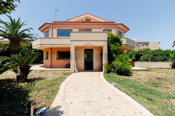 casa indipendente in vendita a Ragusa in zona L'Annunziata