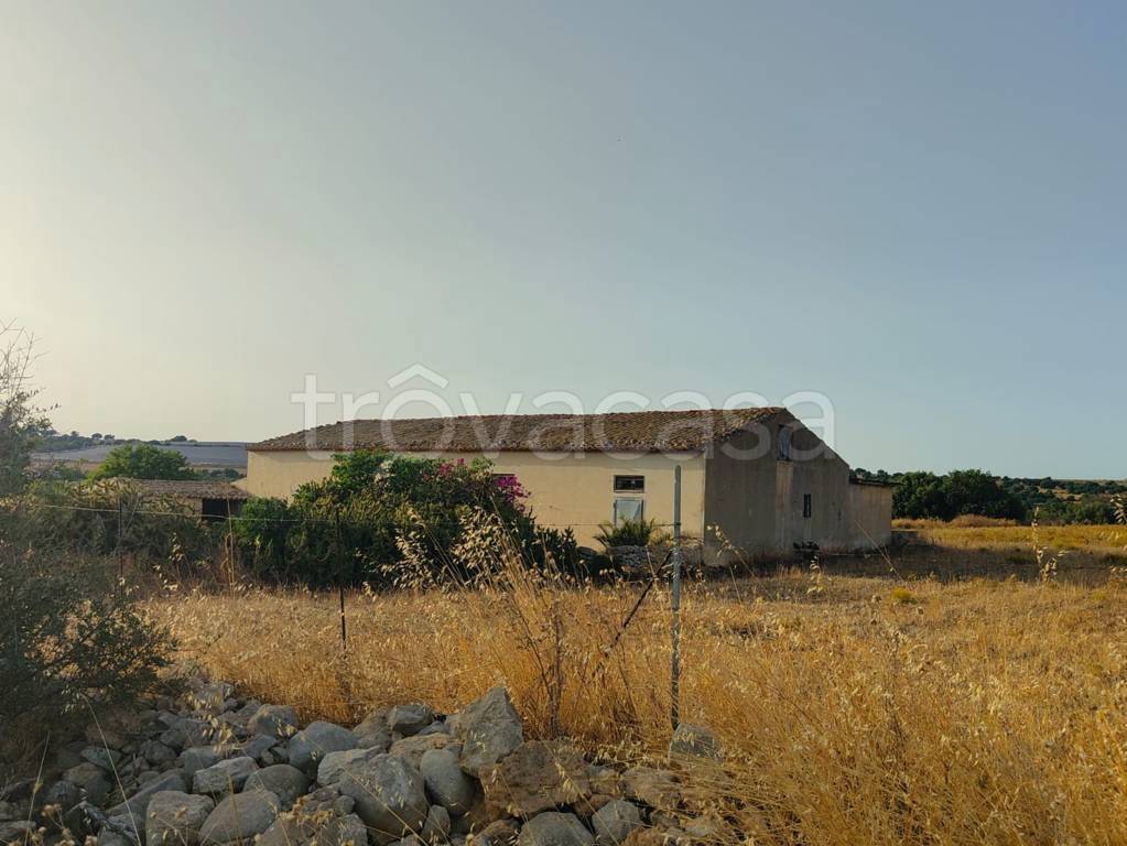 casa indipendente in vendita a Ragusa in zona Marina