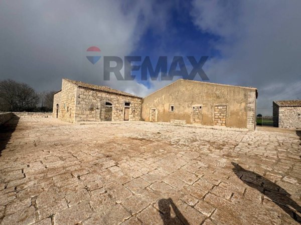 casa indipendente in vendita a Ragusa in zona Ibla