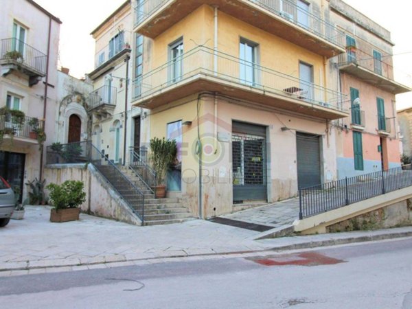 negozio in vendita a Ragusa in zona Ibla