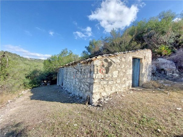 casa indipendente in vendita a Ragusa in zona Pizzillo