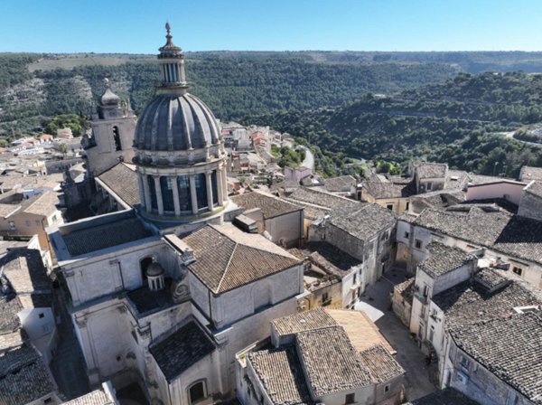 casa indipendente in vendita a Ragusa in zona Ibla
