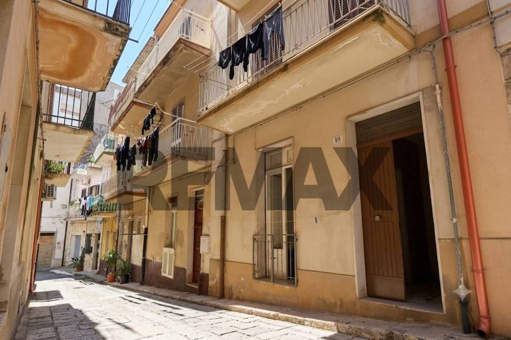 casa indipendente in vendita a Ragusa in zona Ragusa Centro