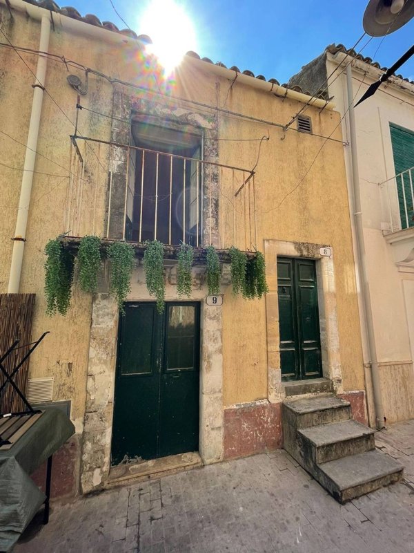 casa semindipendente in vendita a Ragusa in zona Ibla