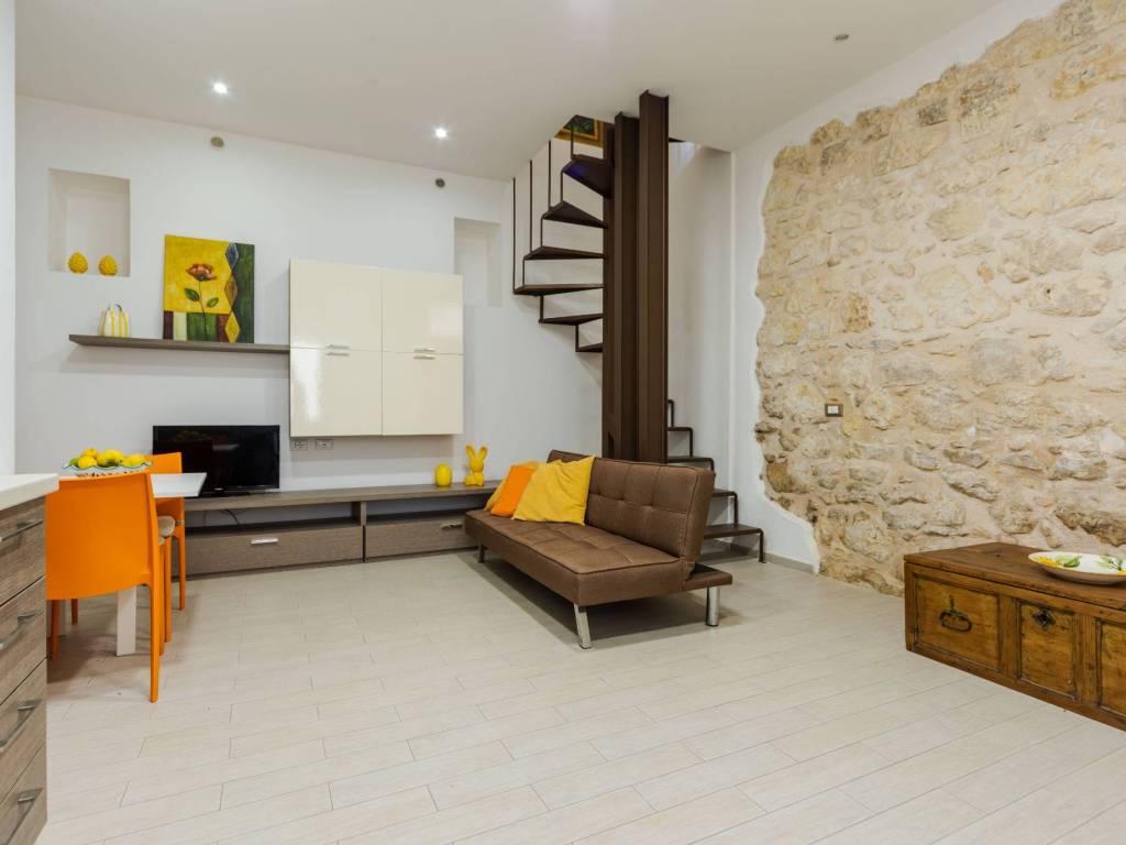 casa indipendente in vendita a Ragusa in zona Ragusa Centro