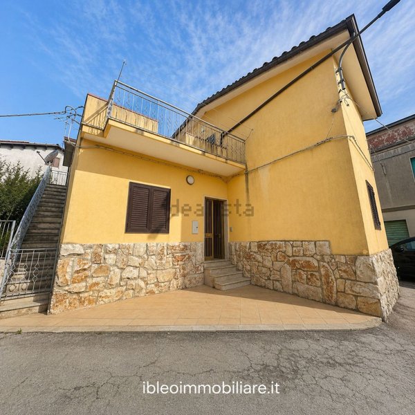 casa indipendente in vendita a Ragusa in zona San Giacomo / Bellocozzo