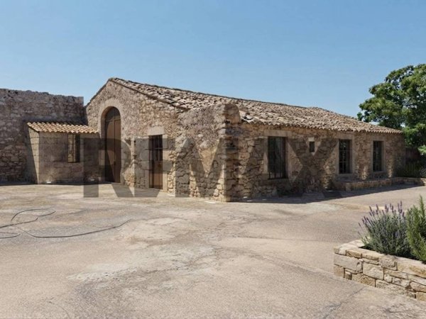 casa indipendente in vendita a Ragusa