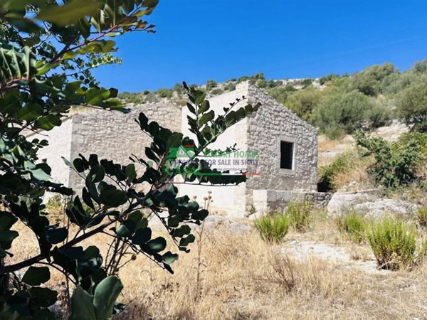 casa indipendente in vendita a Ragusa