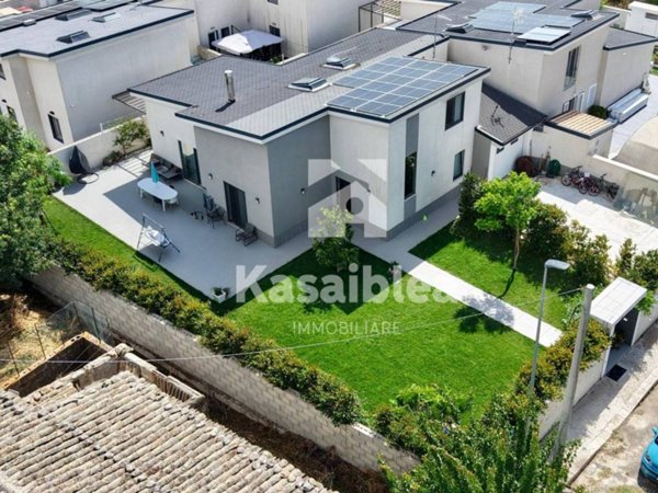 casa indipendente in vendita a Ragusa