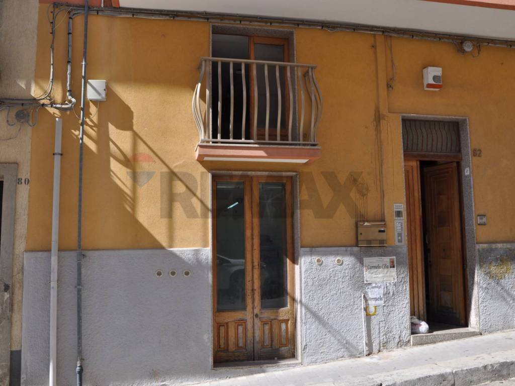 negozio in vendita a Ragusa in zona Ragusa Centro