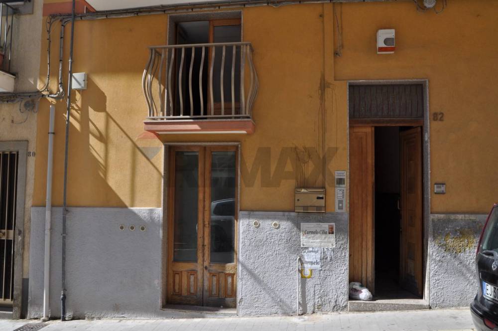 locale di sgombero in vendita a Ragusa in zona Ragusa Centro