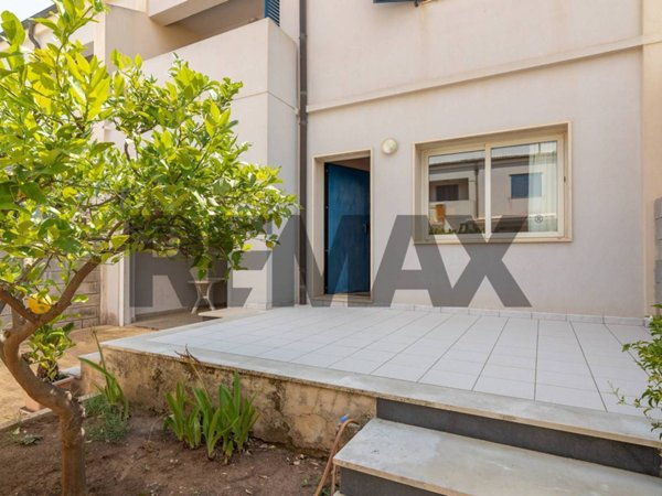 casa indipendente in vendita a Ragusa in zona Marina