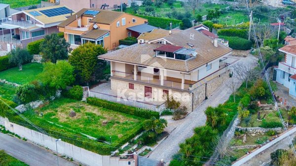 casa indipendente in vendita a Ragusa