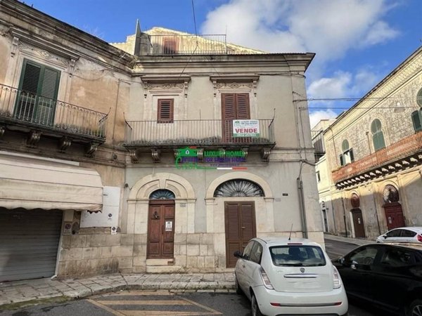 casa indipendente in vendita a Ragusa in zona Ragusa Centro